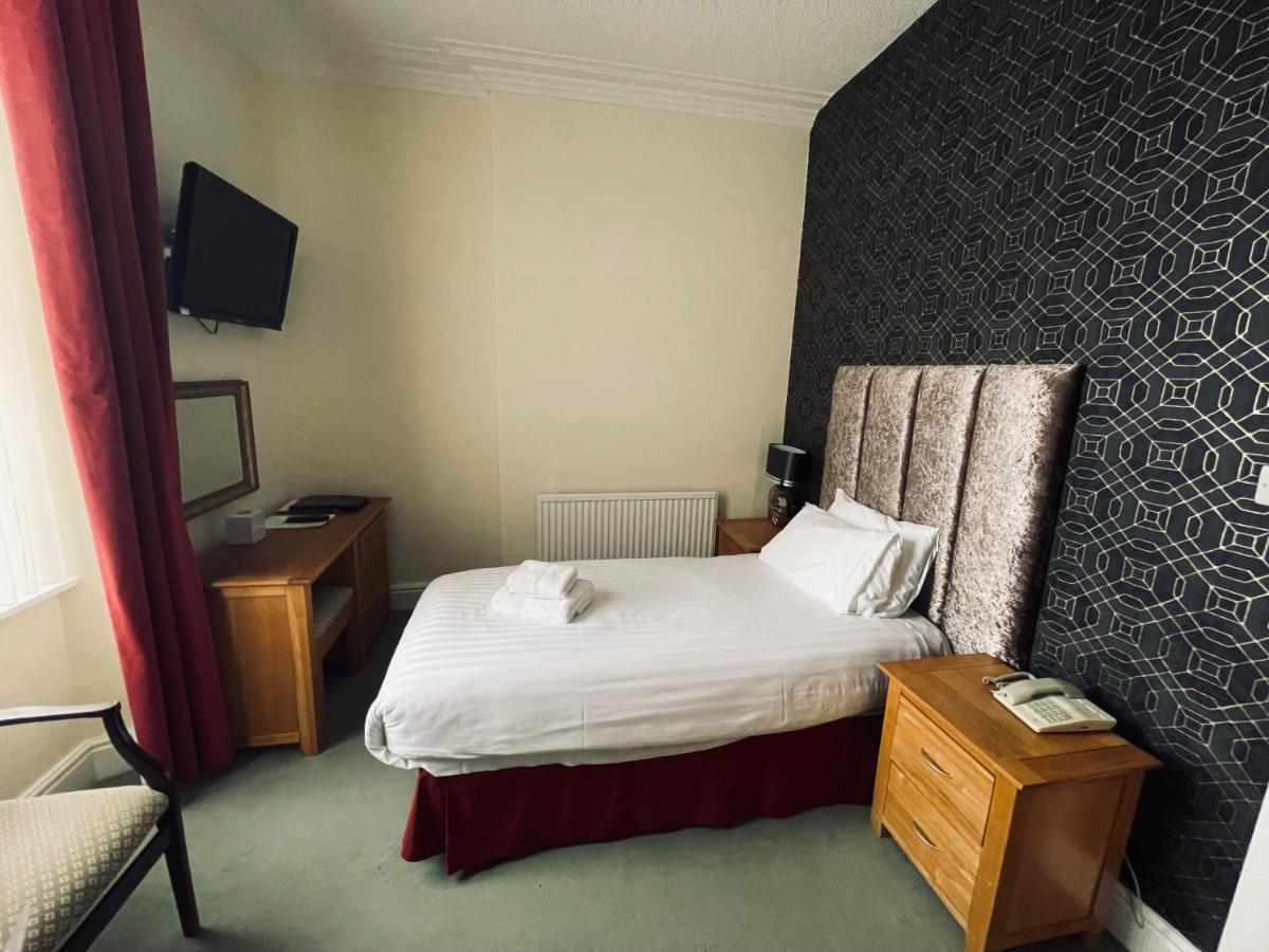 Merrion Hotel Лландидно Экстерьер фото