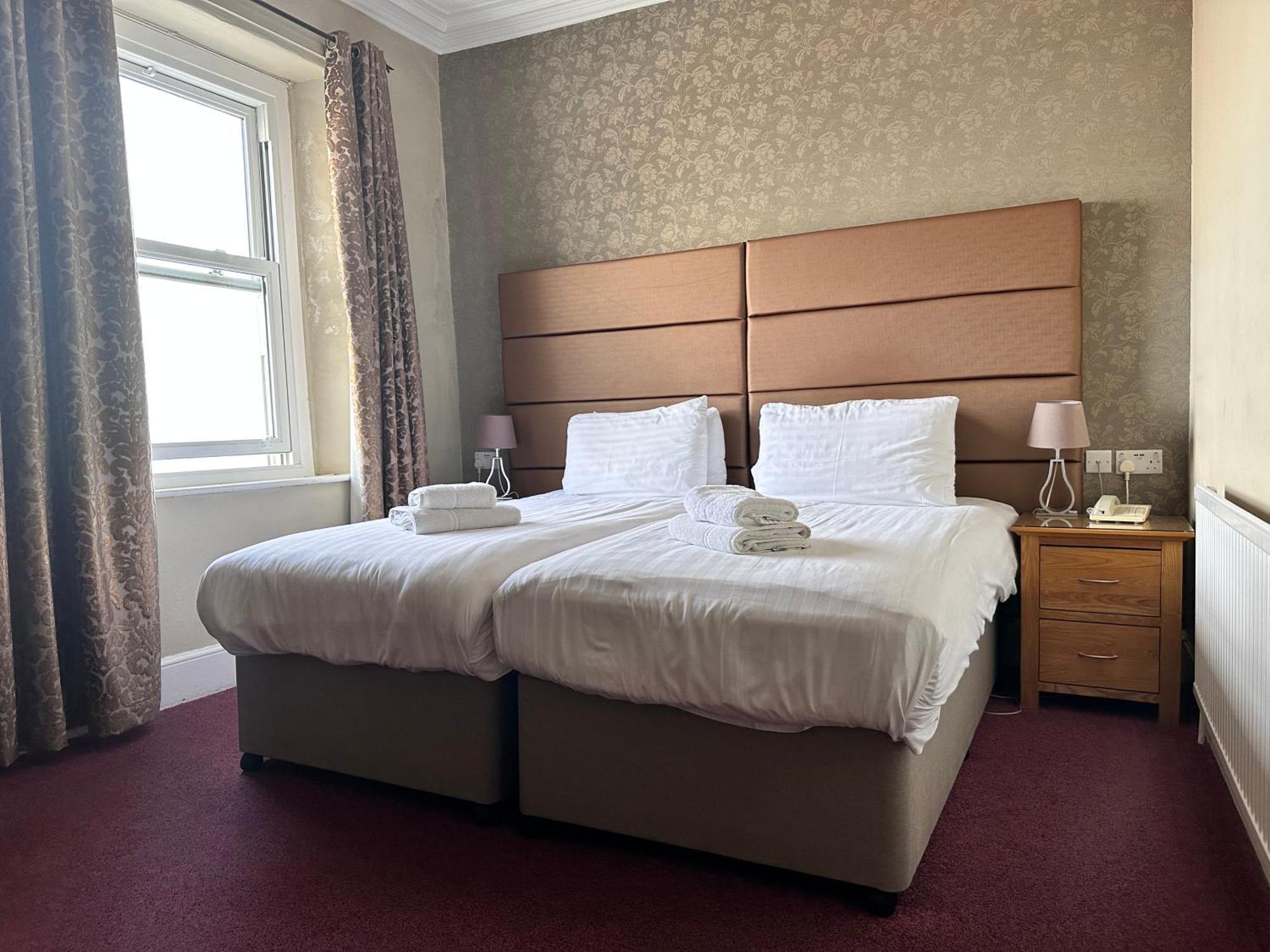 Merrion Hotel Лландидно Экстерьер фото
