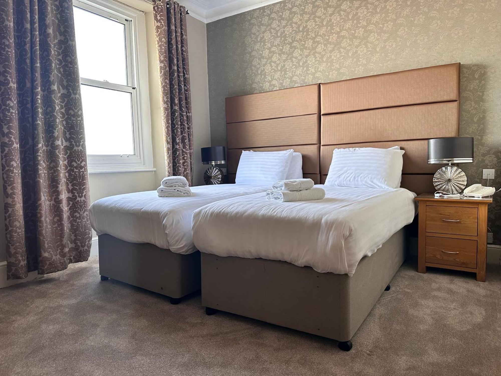 Merrion Hotel Лландидно Экстерьер фото