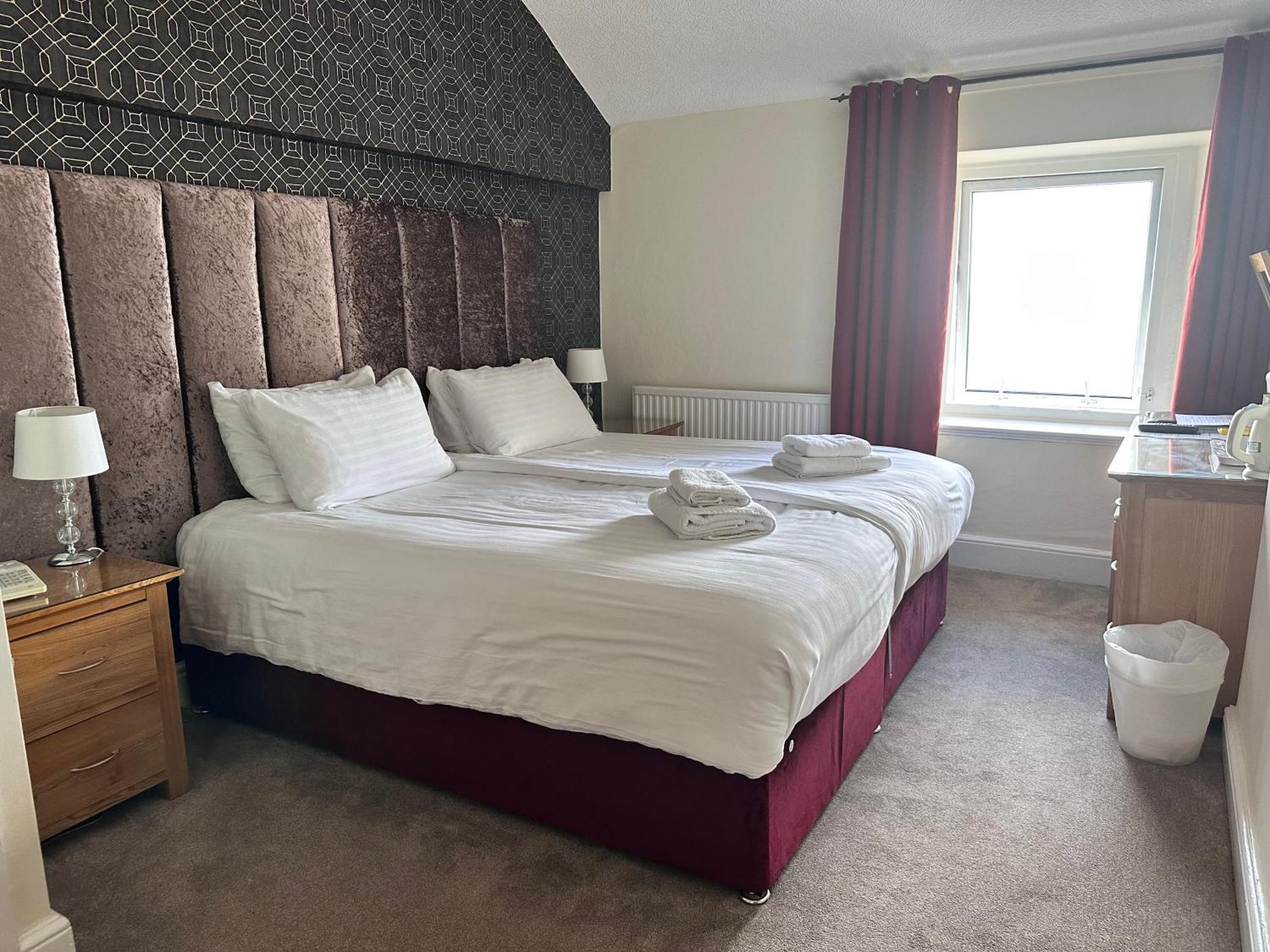 Merrion Hotel Лландидно Экстерьер фото